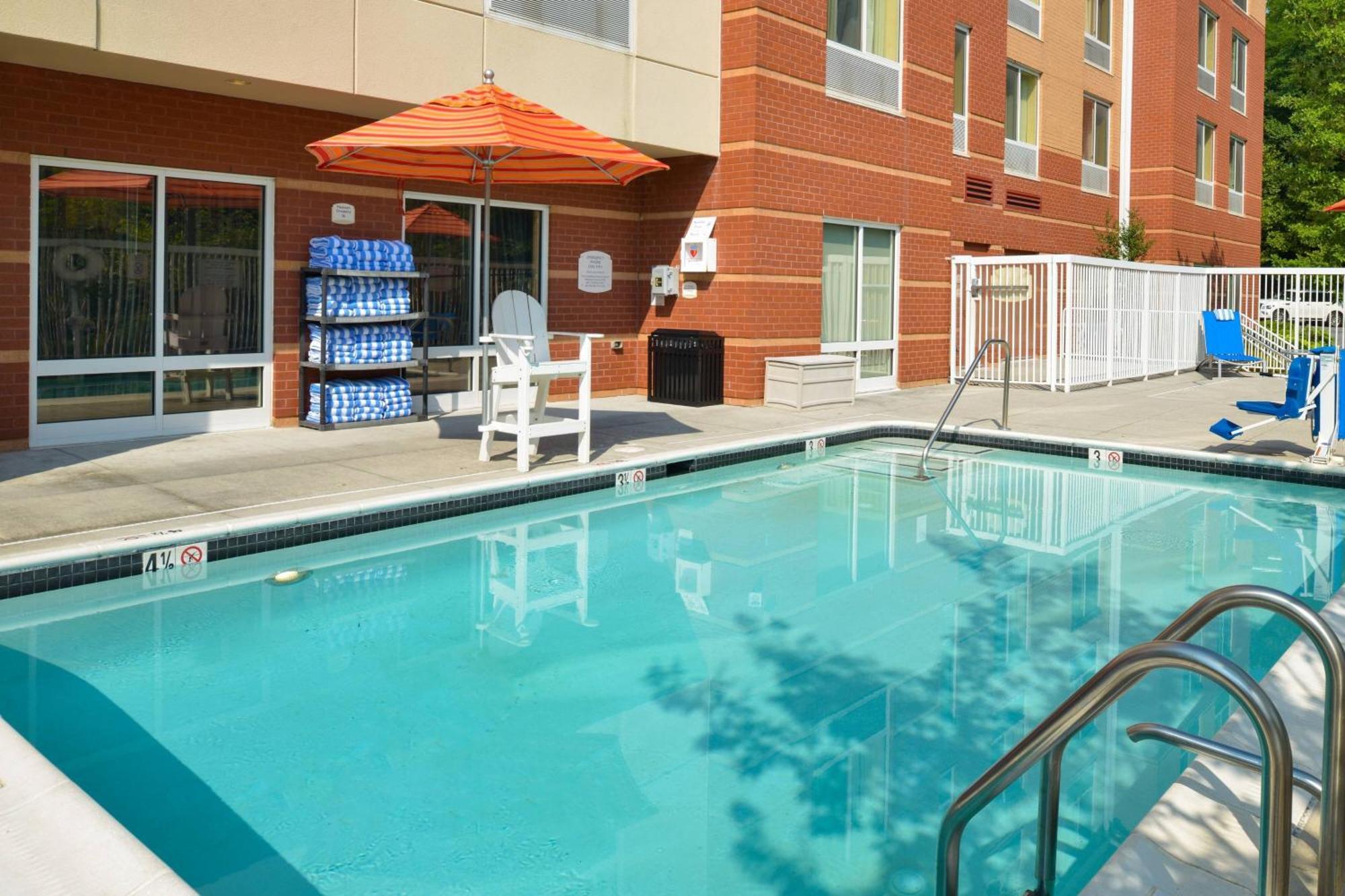 Fairfield Inn & Suites White Marsh Exterior photo