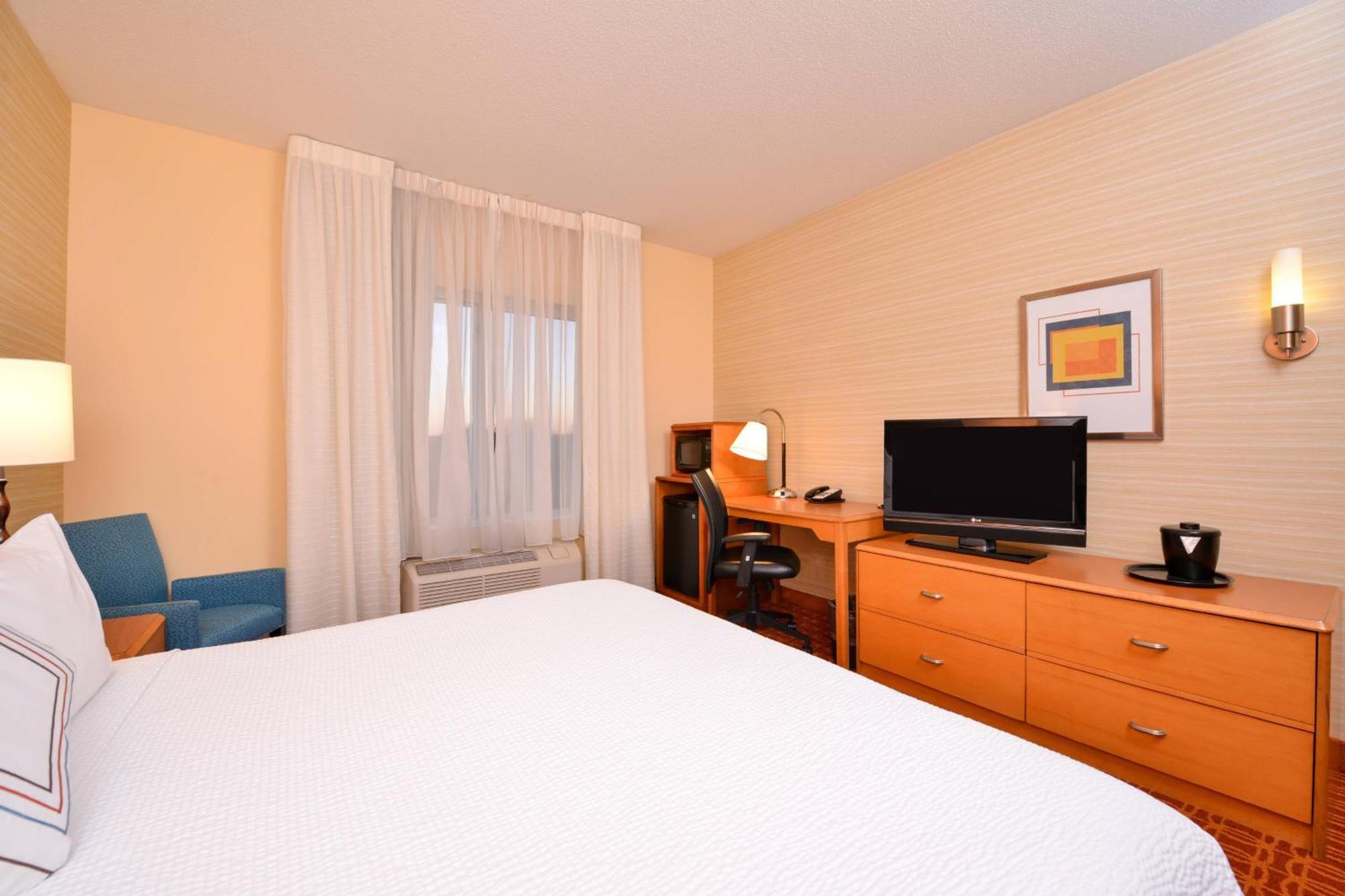 Fairfield Inn & Suites White Marsh Exterior photo
